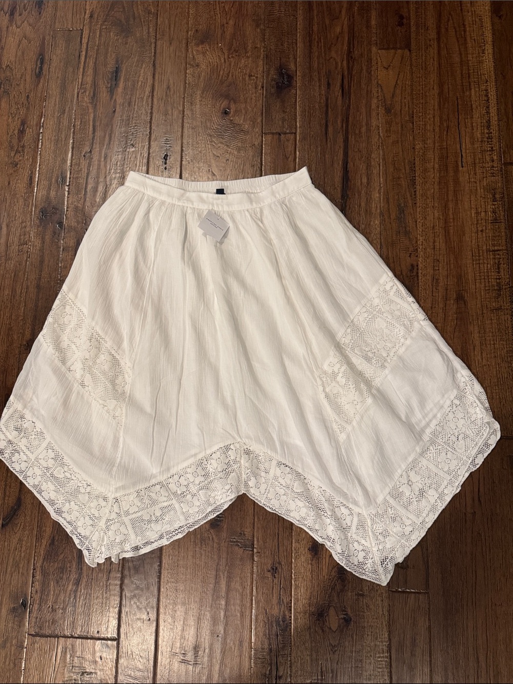 American Eagle Outfitters White Lace Handkerchief-Hem Skirt NWT